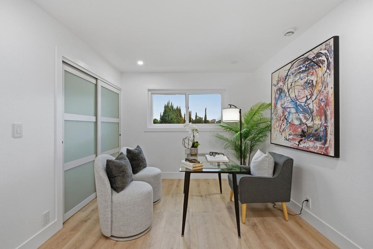 Home Office, Interior, Recessed Lighting, Wood Texture Flooring