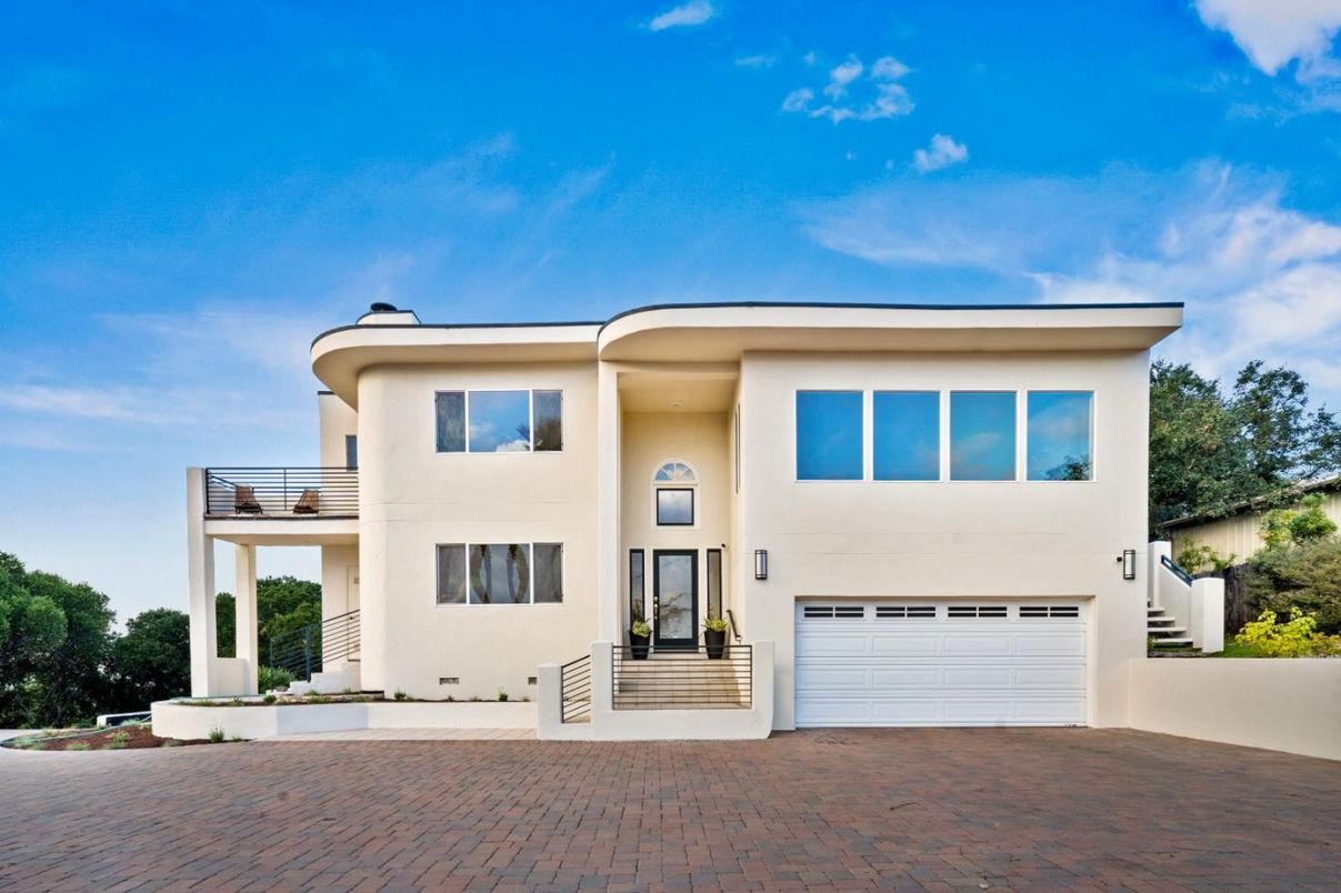 Attached, Exterior, Facade, Modern