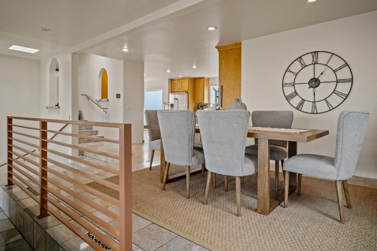 Dining room, Interior, Kitchen, Recessed Lighting