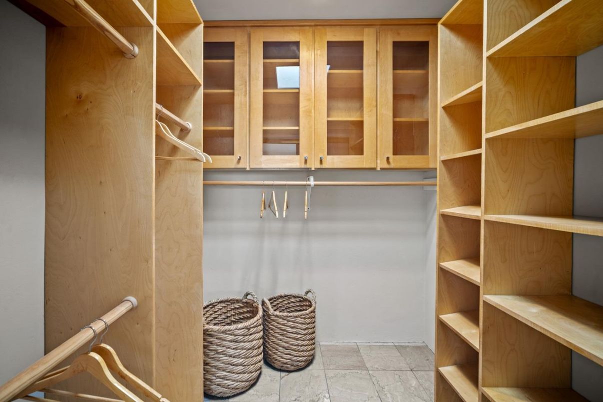 Interior, Walk-in Closets