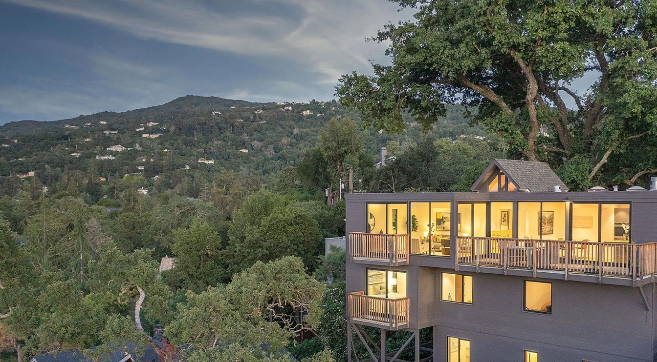 Exterior, Facade, None