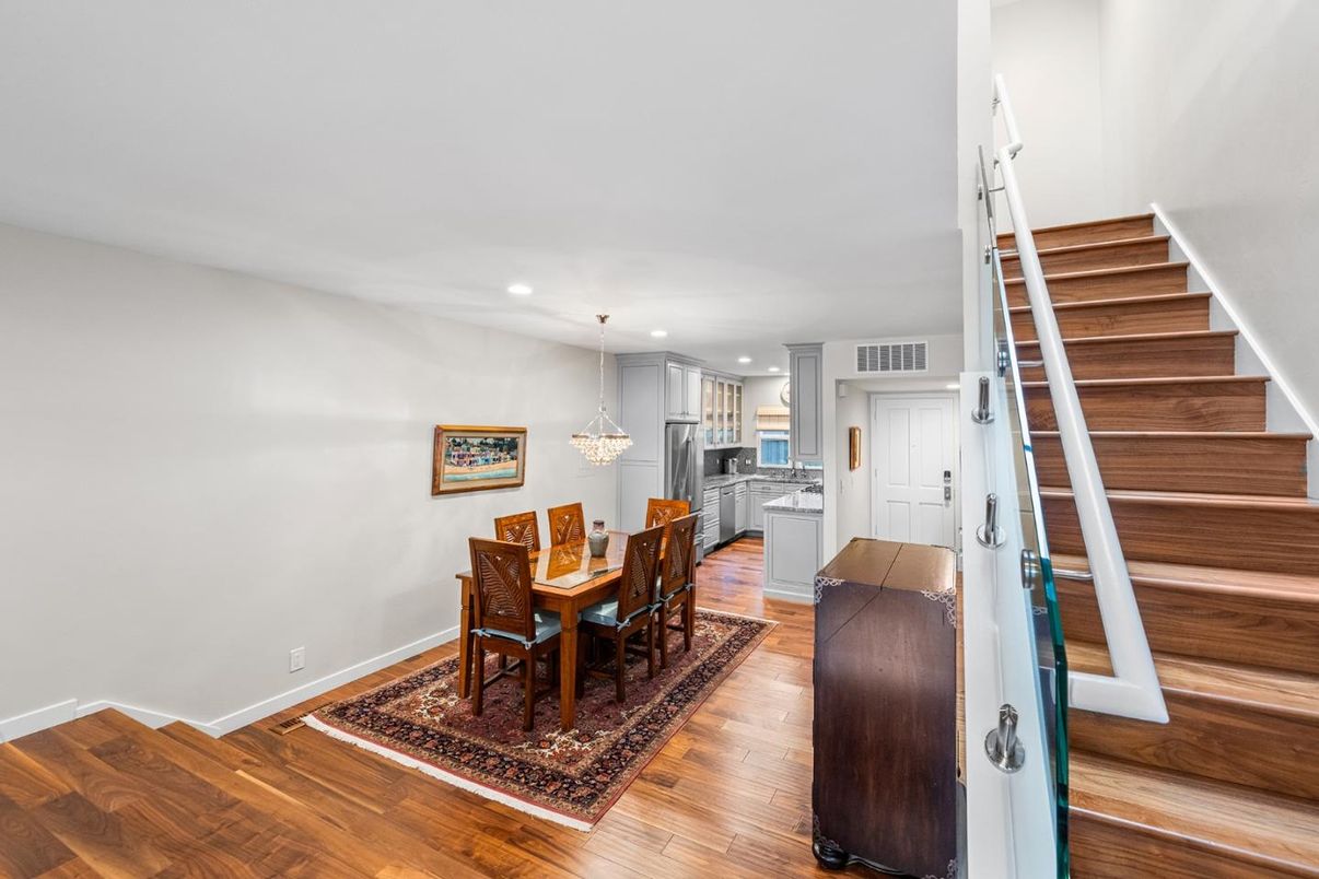 Dining room, Interior, Kitchen, Pendant Lights, Recessed Lighting, Wood Texture Flooring