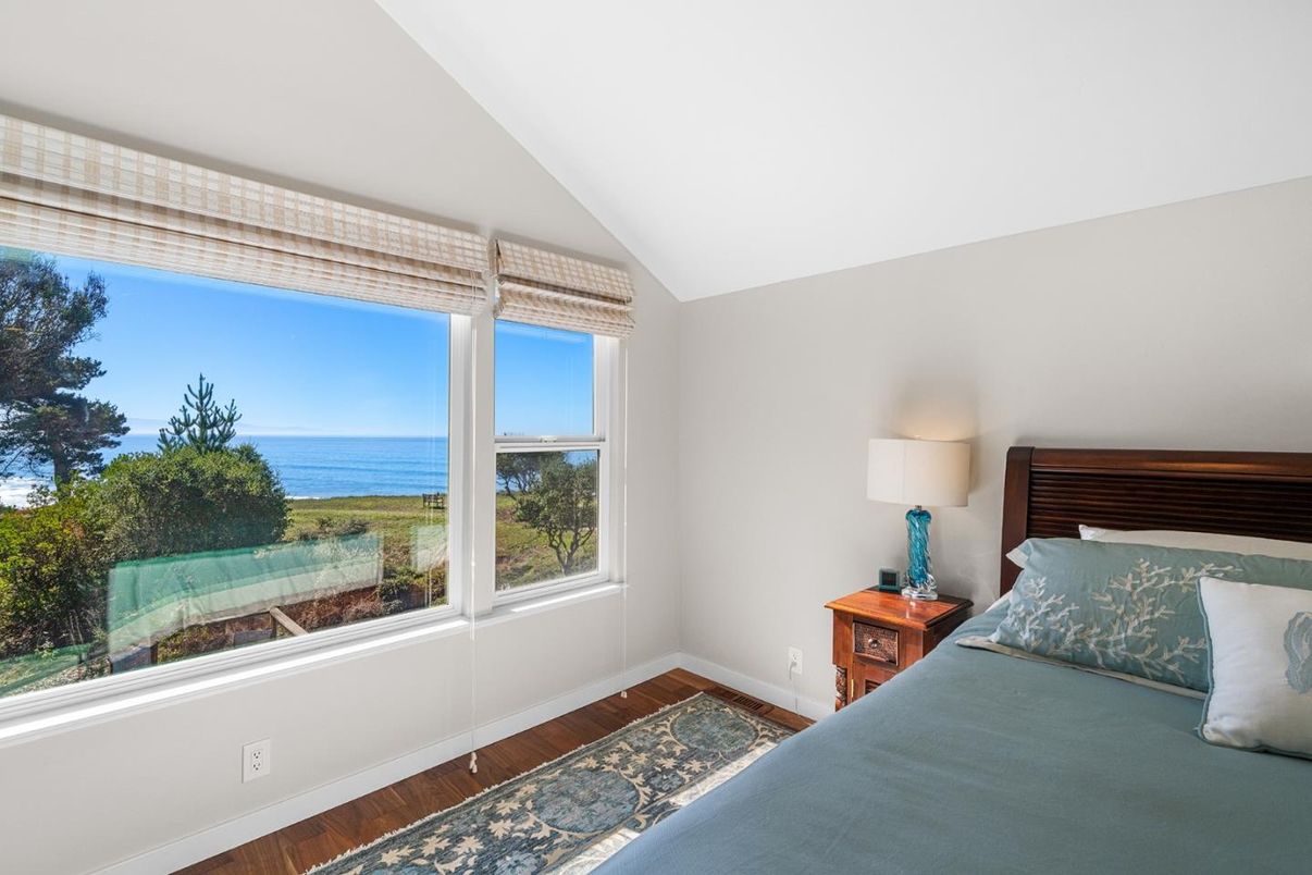 Bedroom, Interior, Water, Wood Texture Flooring