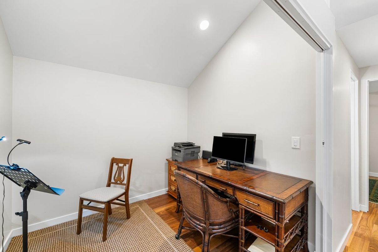 Home Office, Interior, Recessed Lighting, Wood Texture Flooring