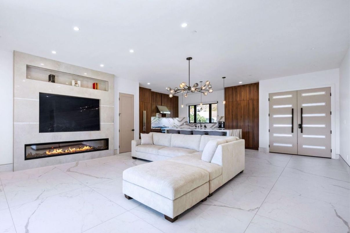 Fireplace, Interior, Living room, Marble, Pendant Lights, Recessed Lighting