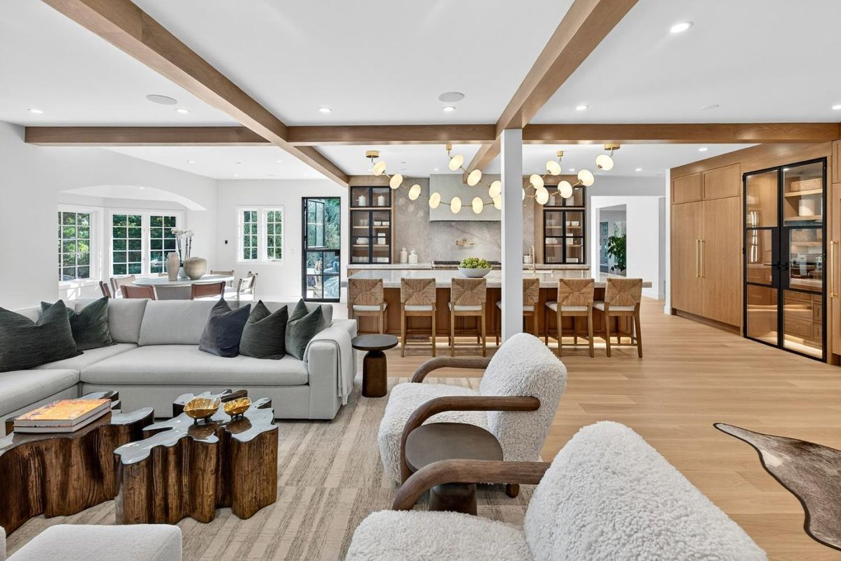 Dining room, Interior, Living room, Pendant Lights, Recessed Lighting, Wooden Beams, Wood Texture Flooring