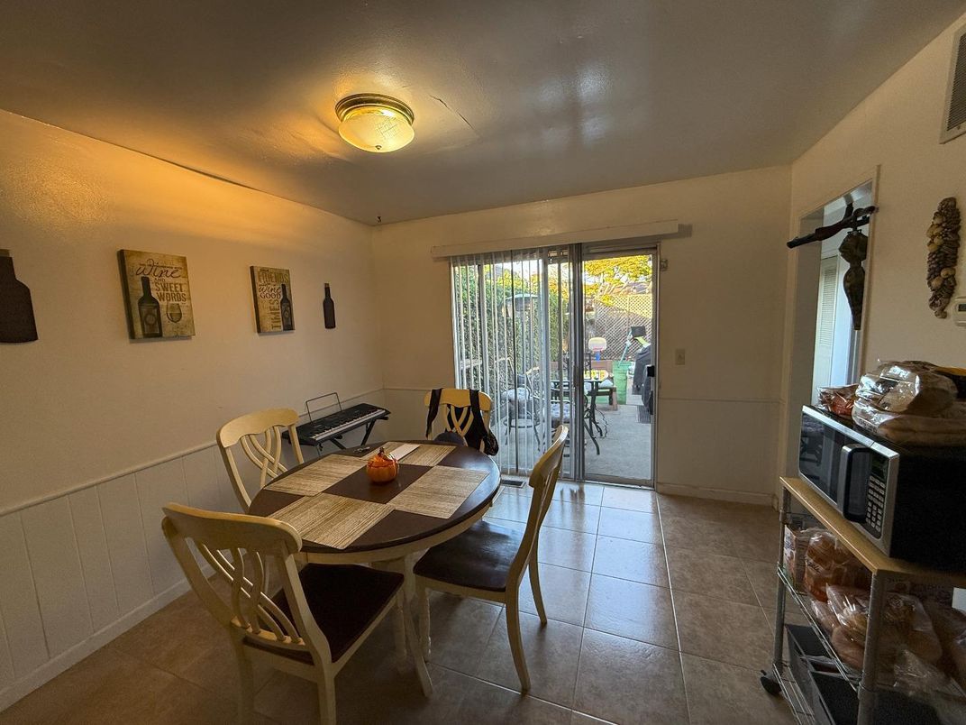 Dining room, Interior