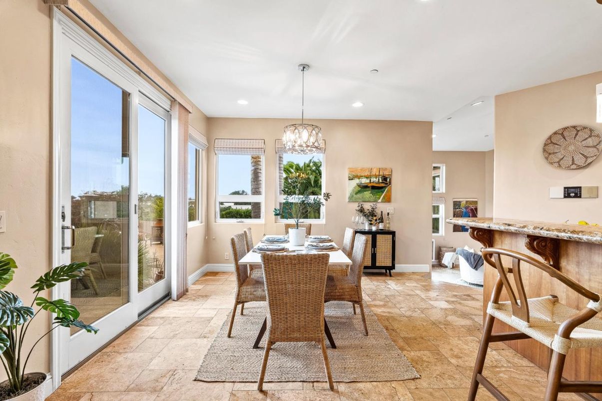 Chandelier, Dining room, Interior, Recessed Lighting