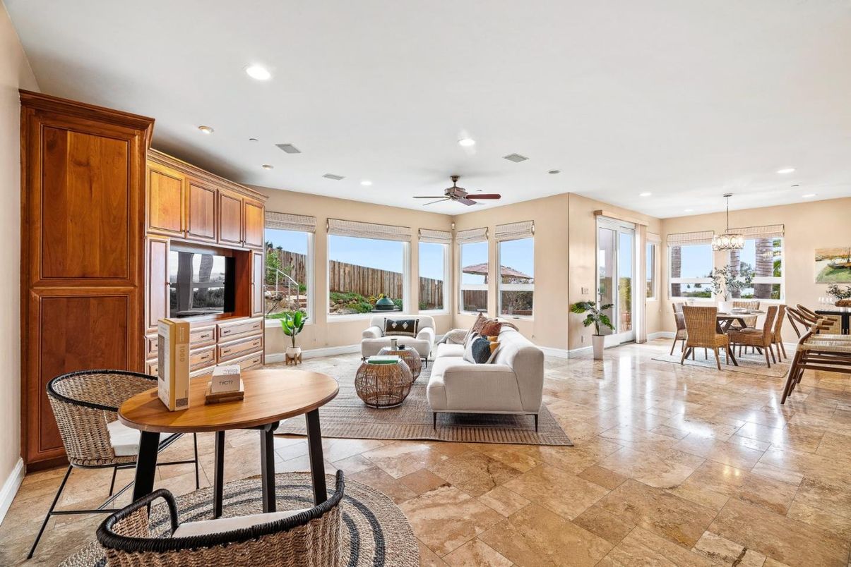 Chandelier, Dining room, Interior, Living room, Recessed Lighting
