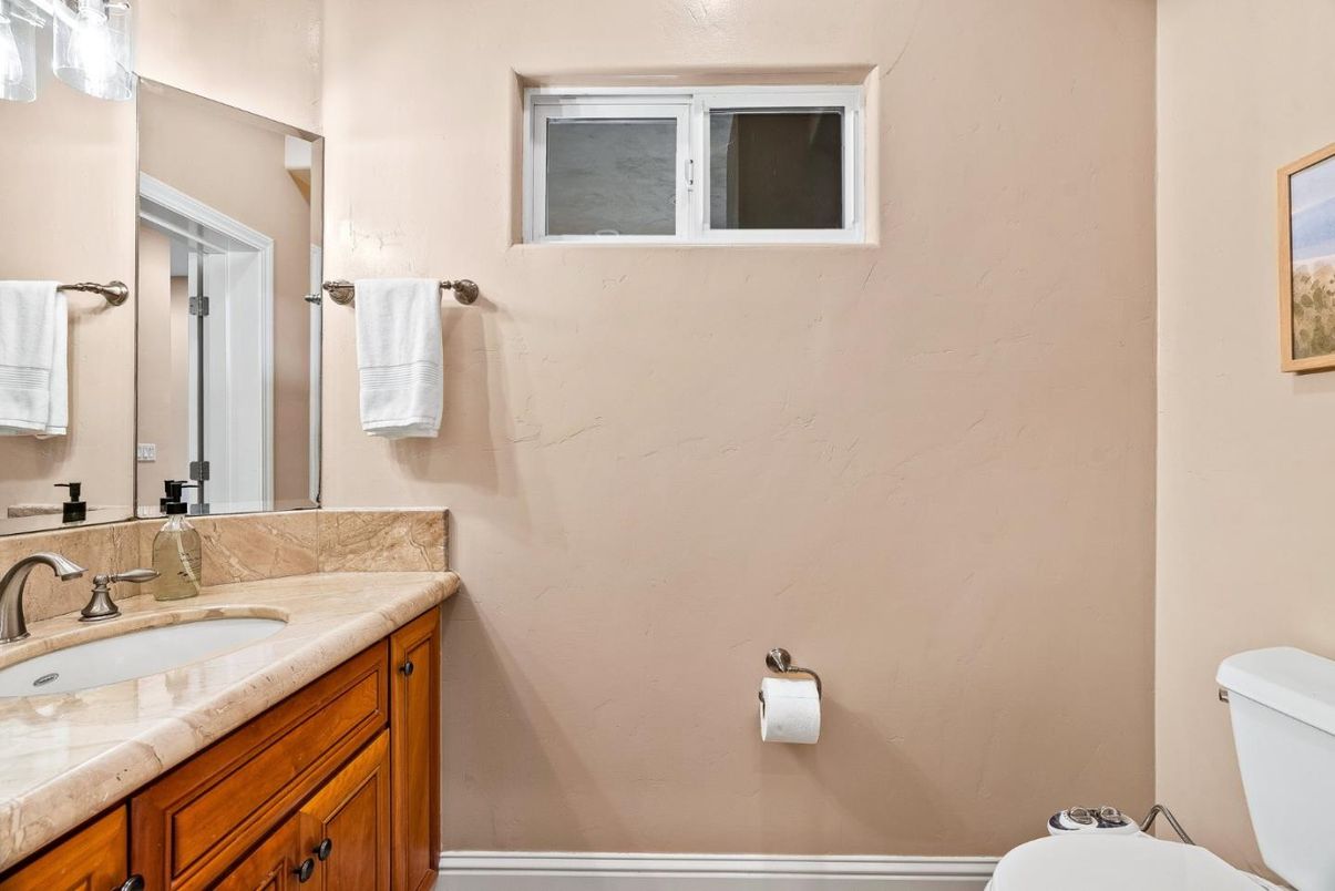 Bathroom, Interior, Tile Countertops