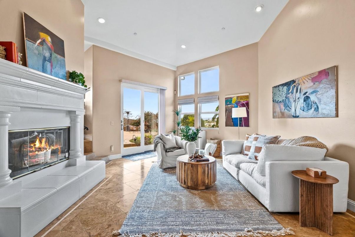 Fireplace, Interior, Living room, Recessed Lighting