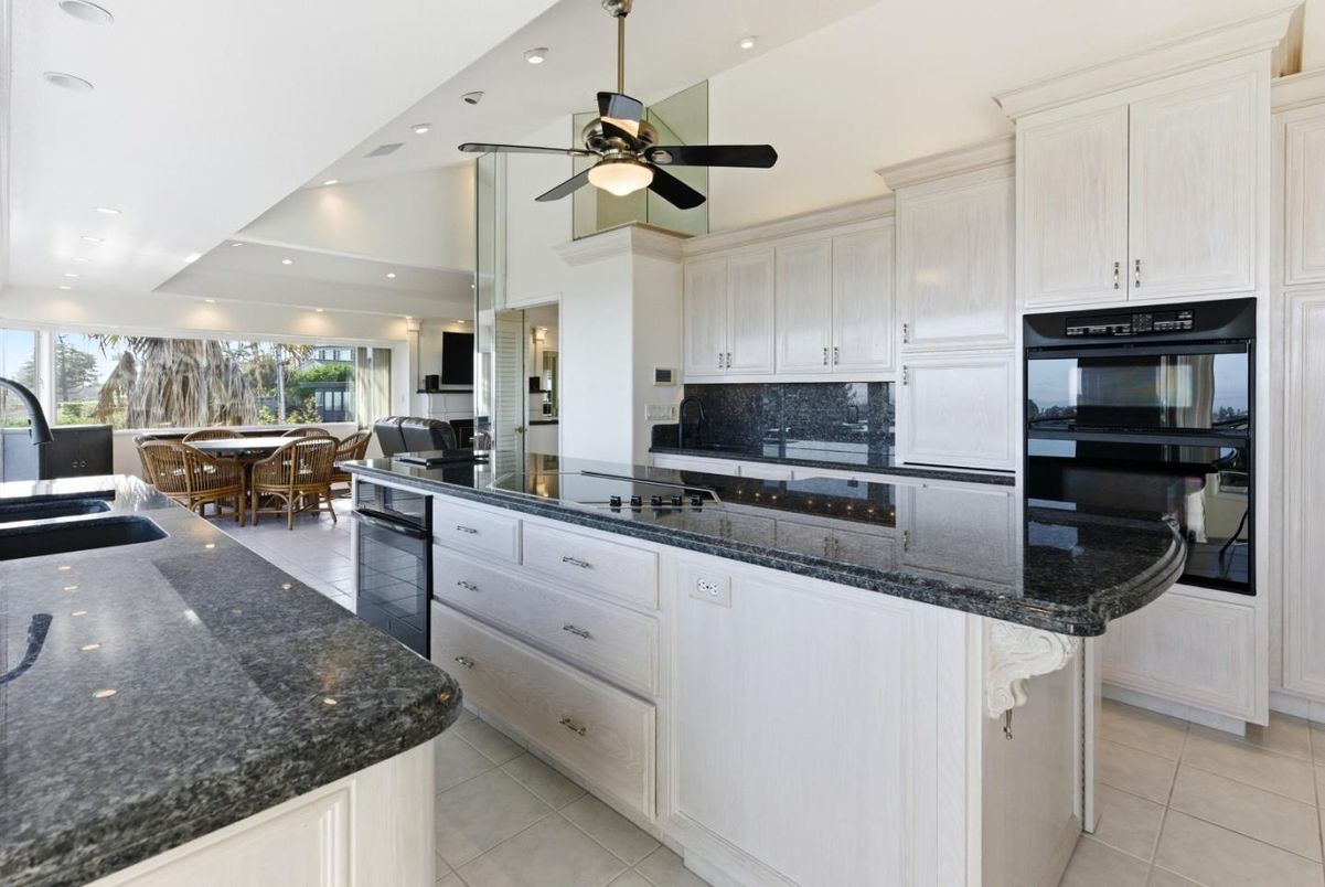 Dining room, Interior, Kitchen, Recessed Lighting