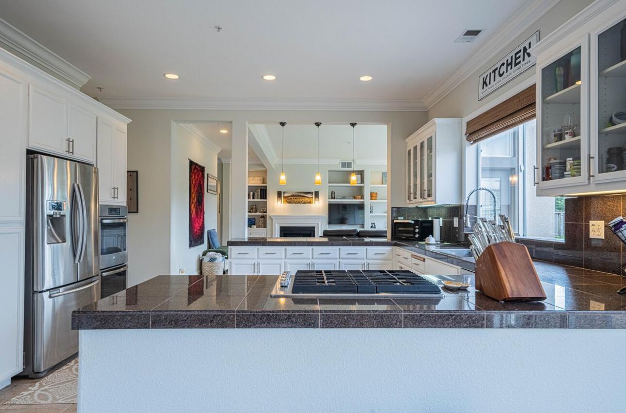 Interior, Kitchen, Pendant Lights, Recessed Lighting, Stainless Steel Appliances