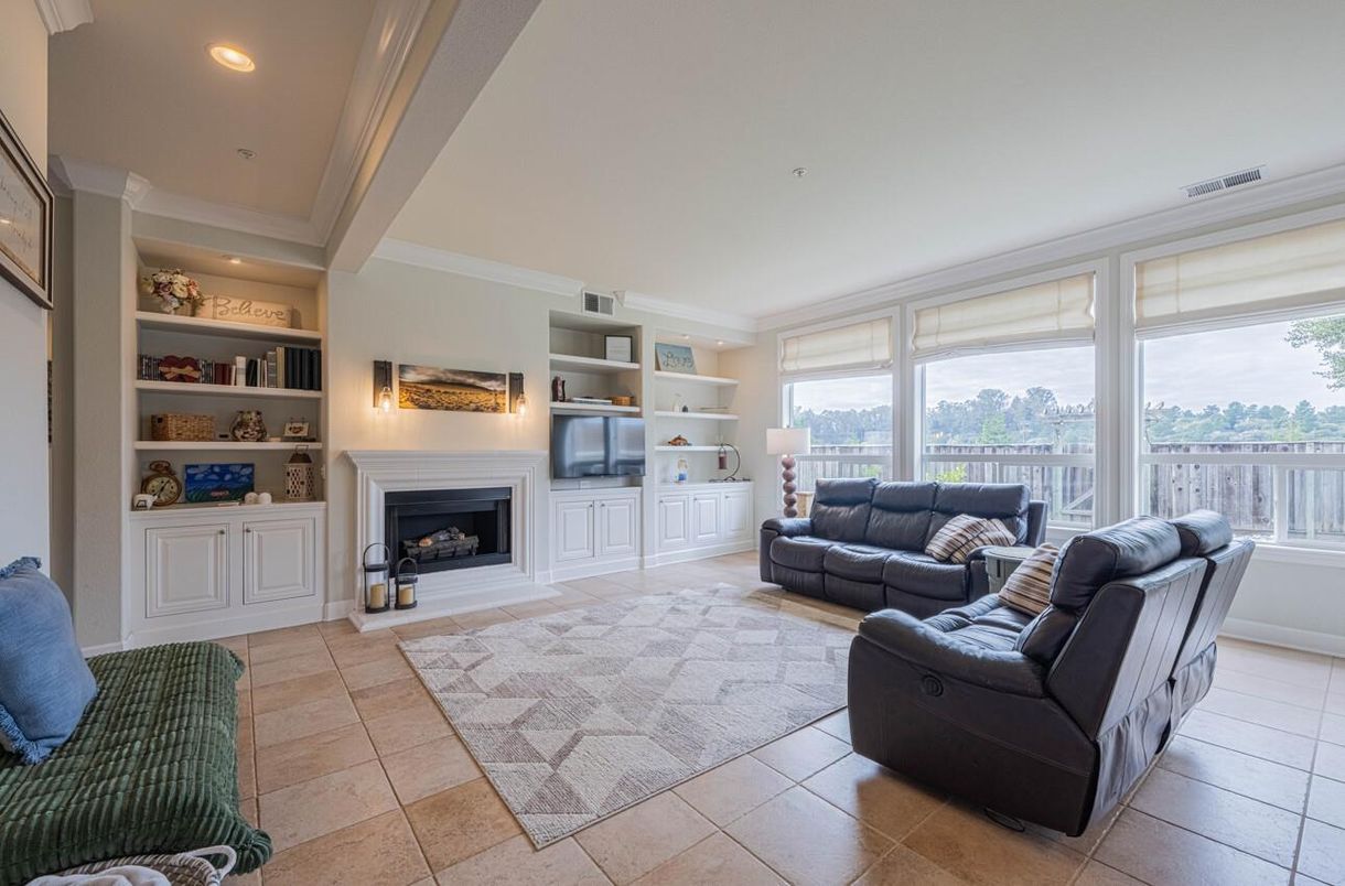 Fireplace, Interior, Living room, Recessed Lighting