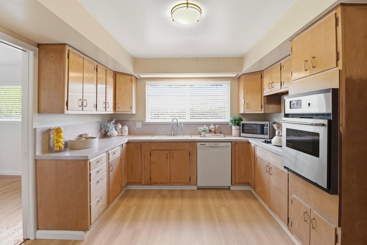 Interior, Kitchen, Wood Texture Flooring