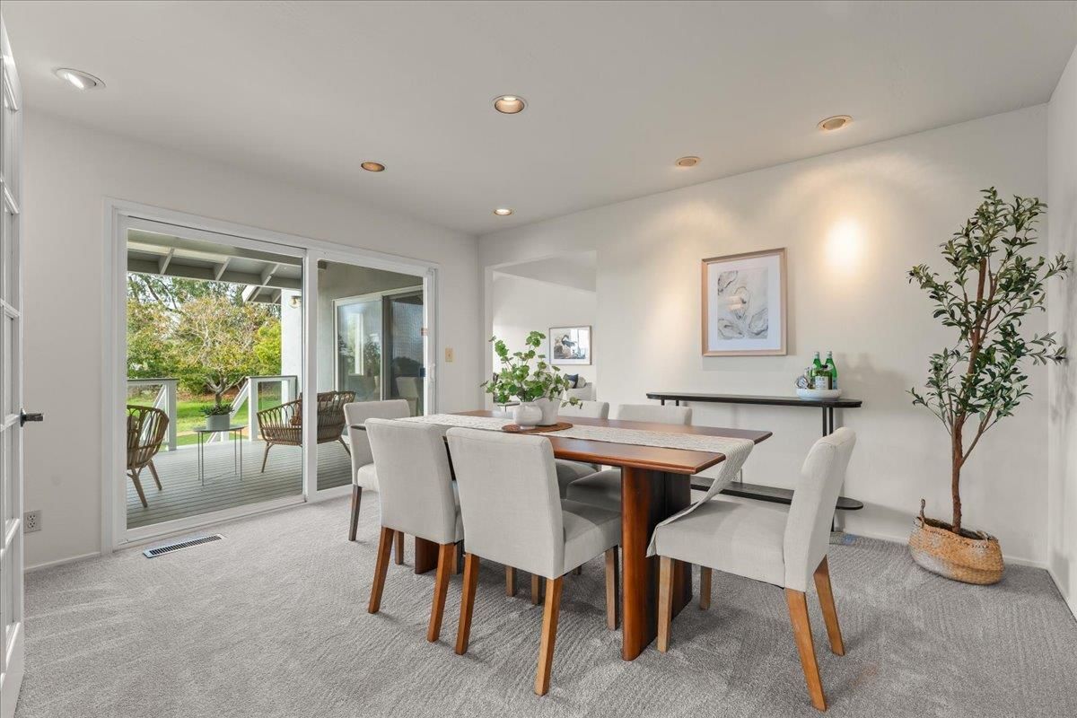 Dining room, Interior, Recessed Lighting
