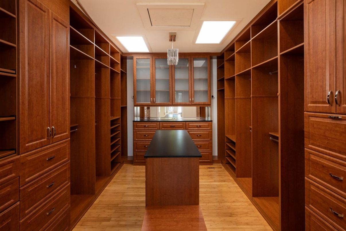 Chandelier, Interior, Recessed Lighting, Walk-in Closets, Wood Texture Flooring