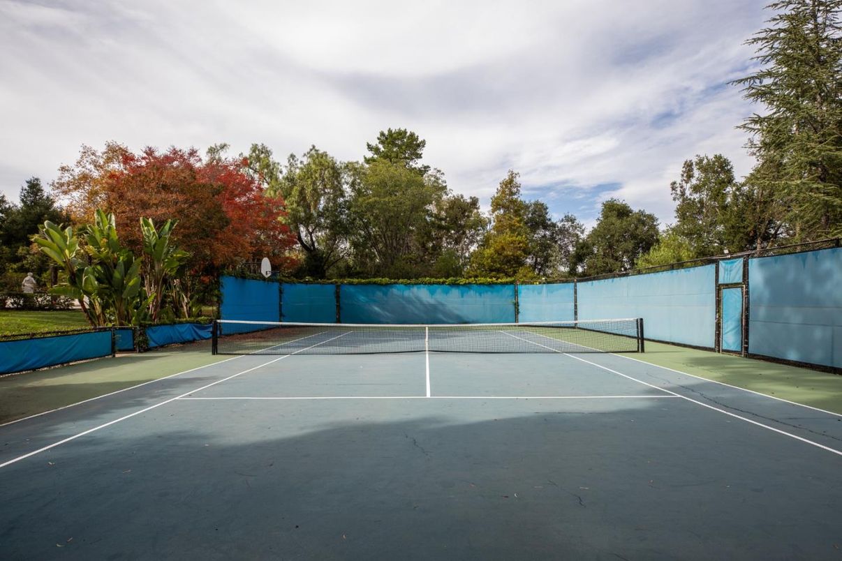 Exterior, Tennis Courts