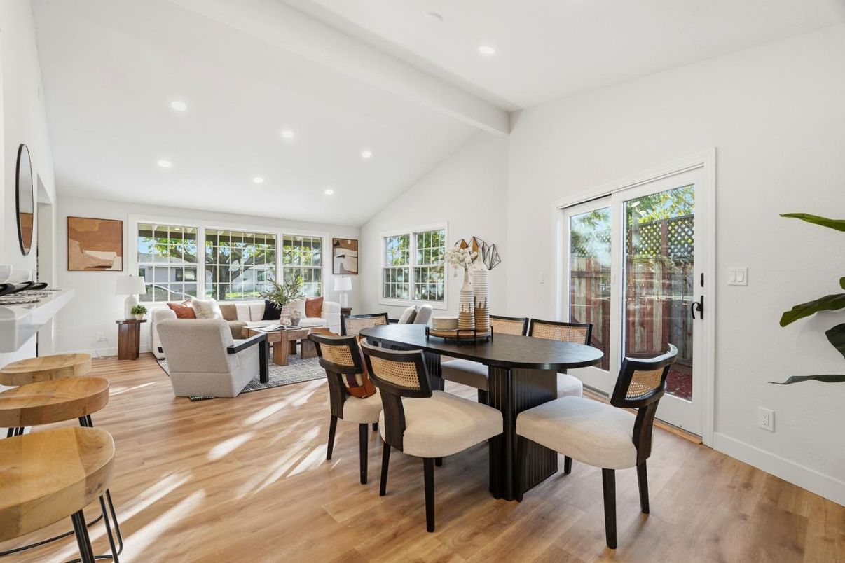 Dining room, Interior, Living room, Recessed Lighting, Wood Texture Flooring