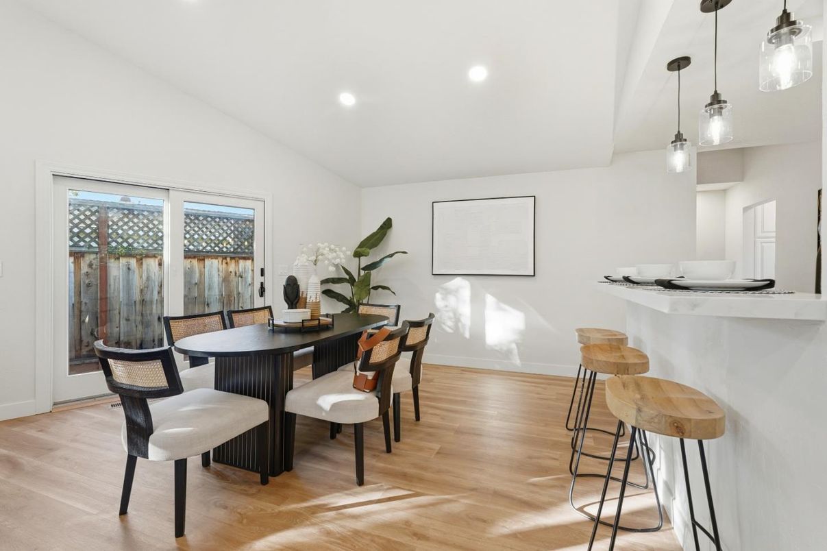 Dining room, Interior, Pendant Lights, Recessed Lighting, Wood Texture Flooring