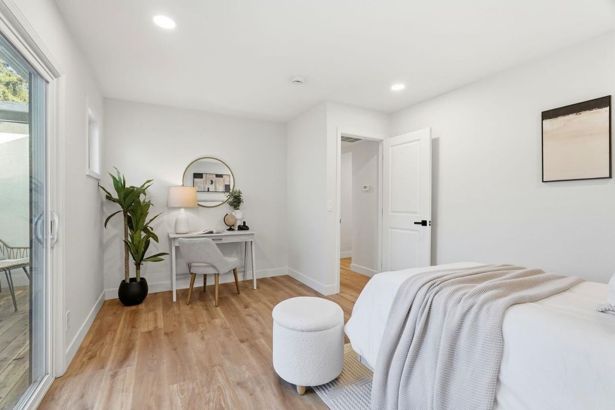 Bedroom, Home Office, Interior, Recessed Lighting, Wood Texture Flooring