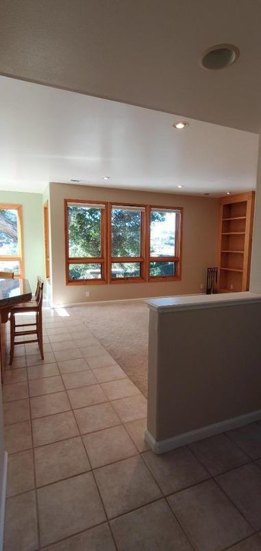 Dining room, Interior, Recessed Lighting