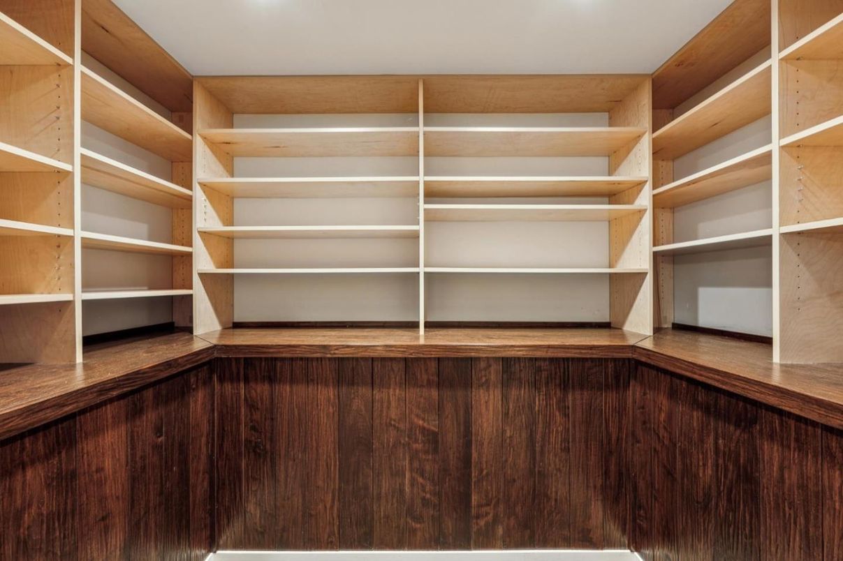 Interior, Recessed Lighting, Walk-in Closets, Wood Texture Flooring