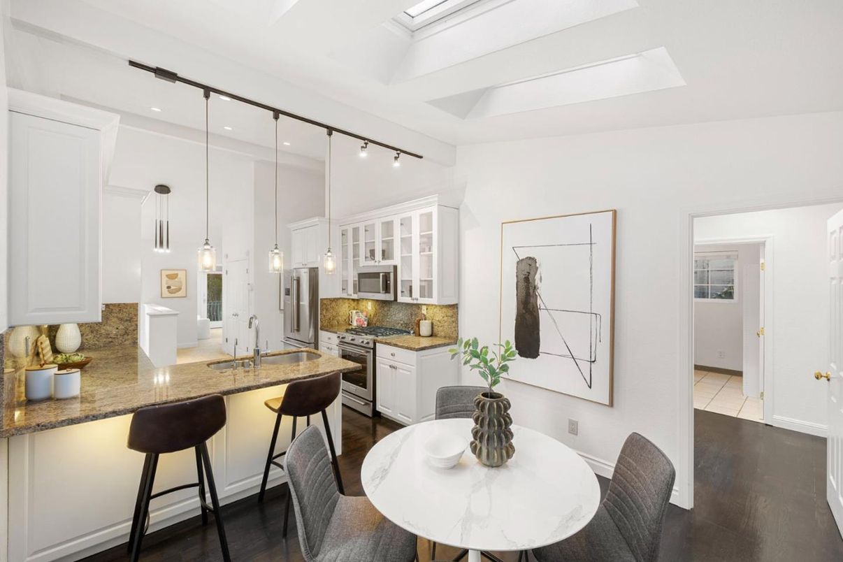 Dining room, Interior, Kitchen, Pendant Lights, Recessed Lighting, Wood Texture Flooring