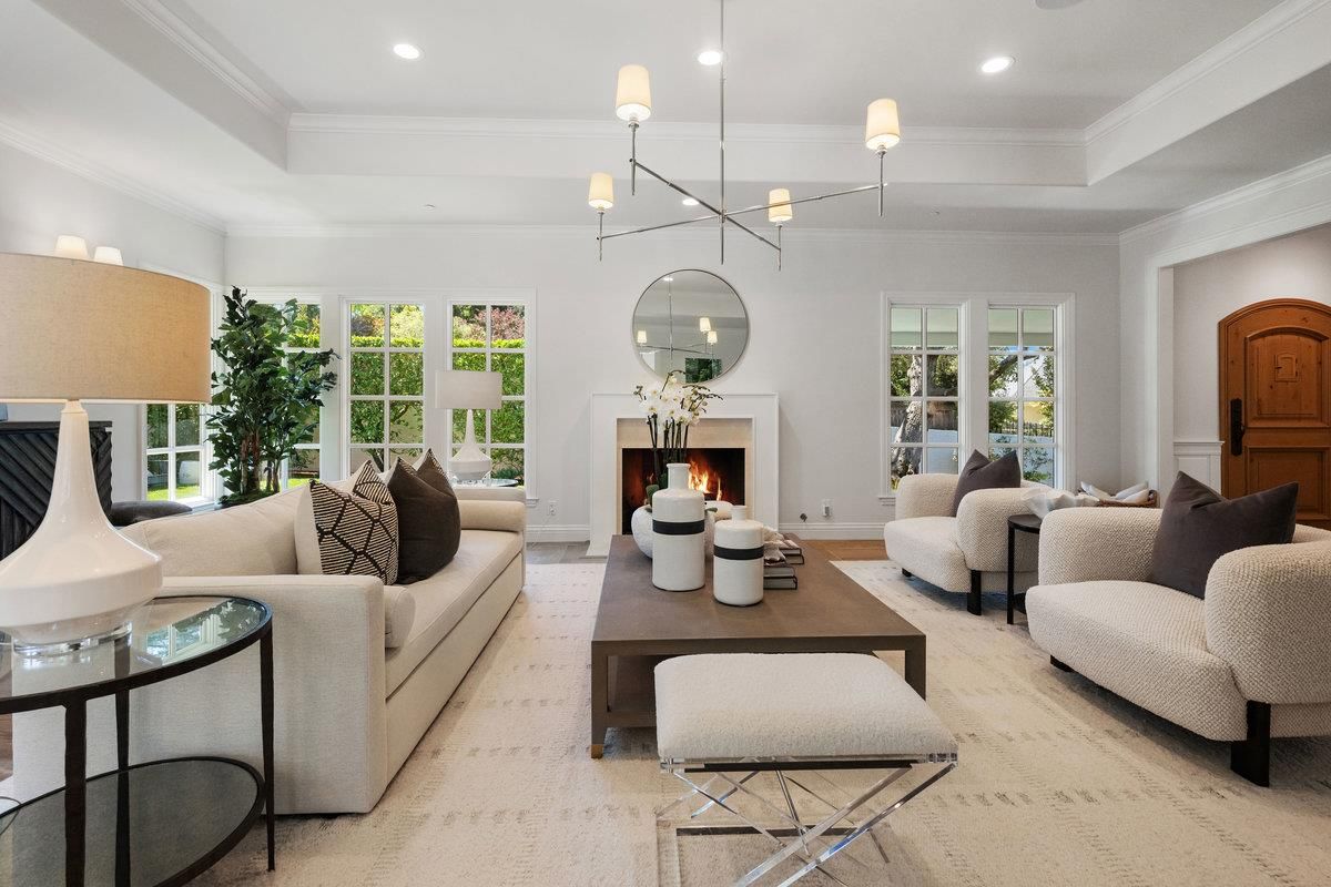 Fireplace, Interior, Living room, Pendant Lights, Recessed Lighting