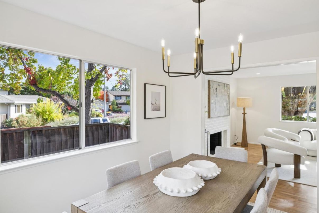 Chandelier, Dining room, Fireplace, Interior, Recessed Lighting, Wood Texture Flooring