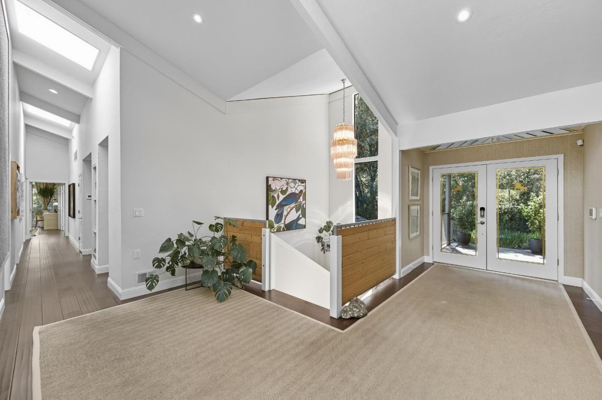 Interior, Pendant Lights, Recessed Lighting, Wood Texture Flooring