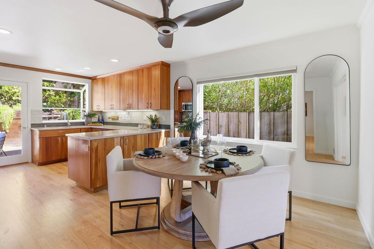 Dining room, Interior, Kitchen, Recessed Lighting, Wood Texture Flooring