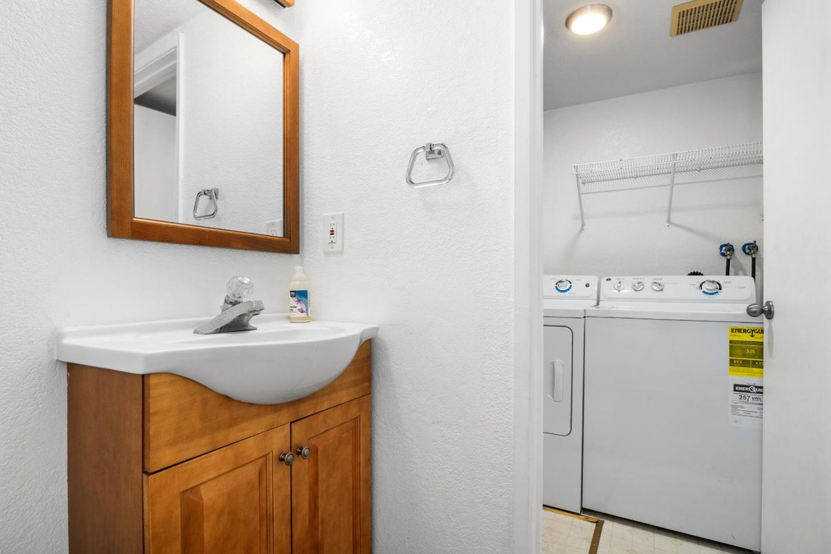 Interior, Recessed Lighting, Utility Closets, Washer