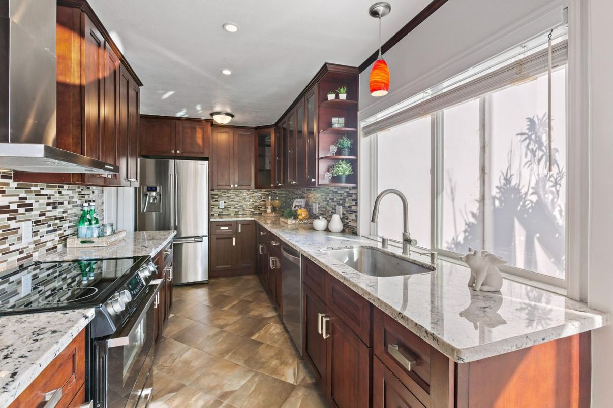 Interior, Kitchen, Pendant Lights, Recessed Lighting, Stainless Steel Appliances