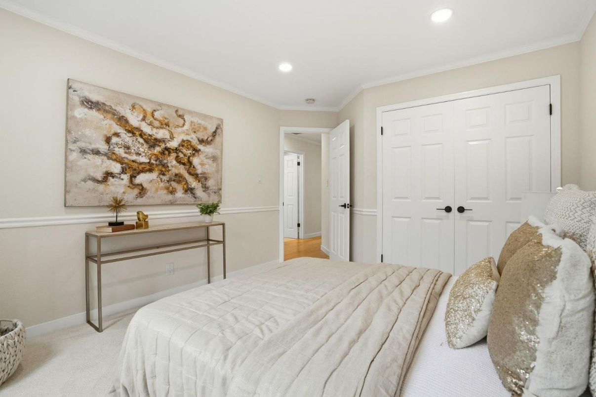 Bedroom, Interior, Recessed Lighting