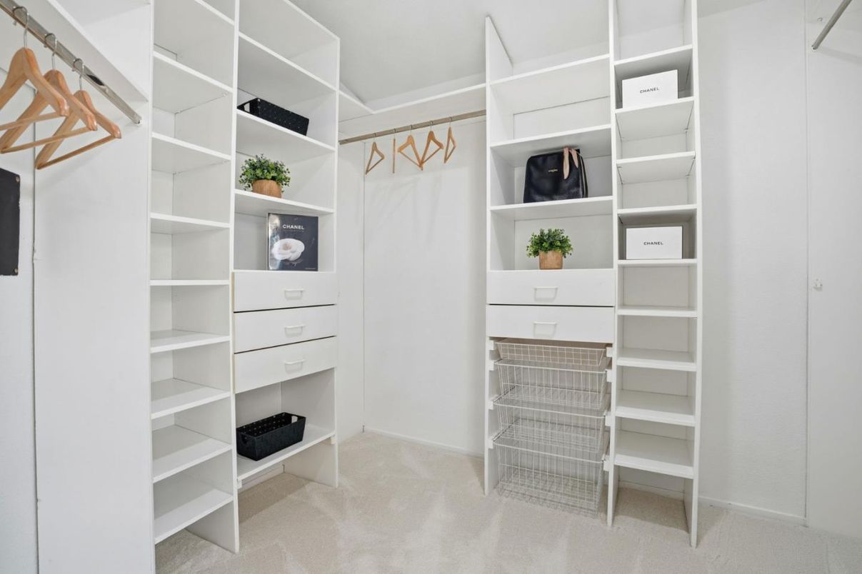 Interior, Walk-in Closets