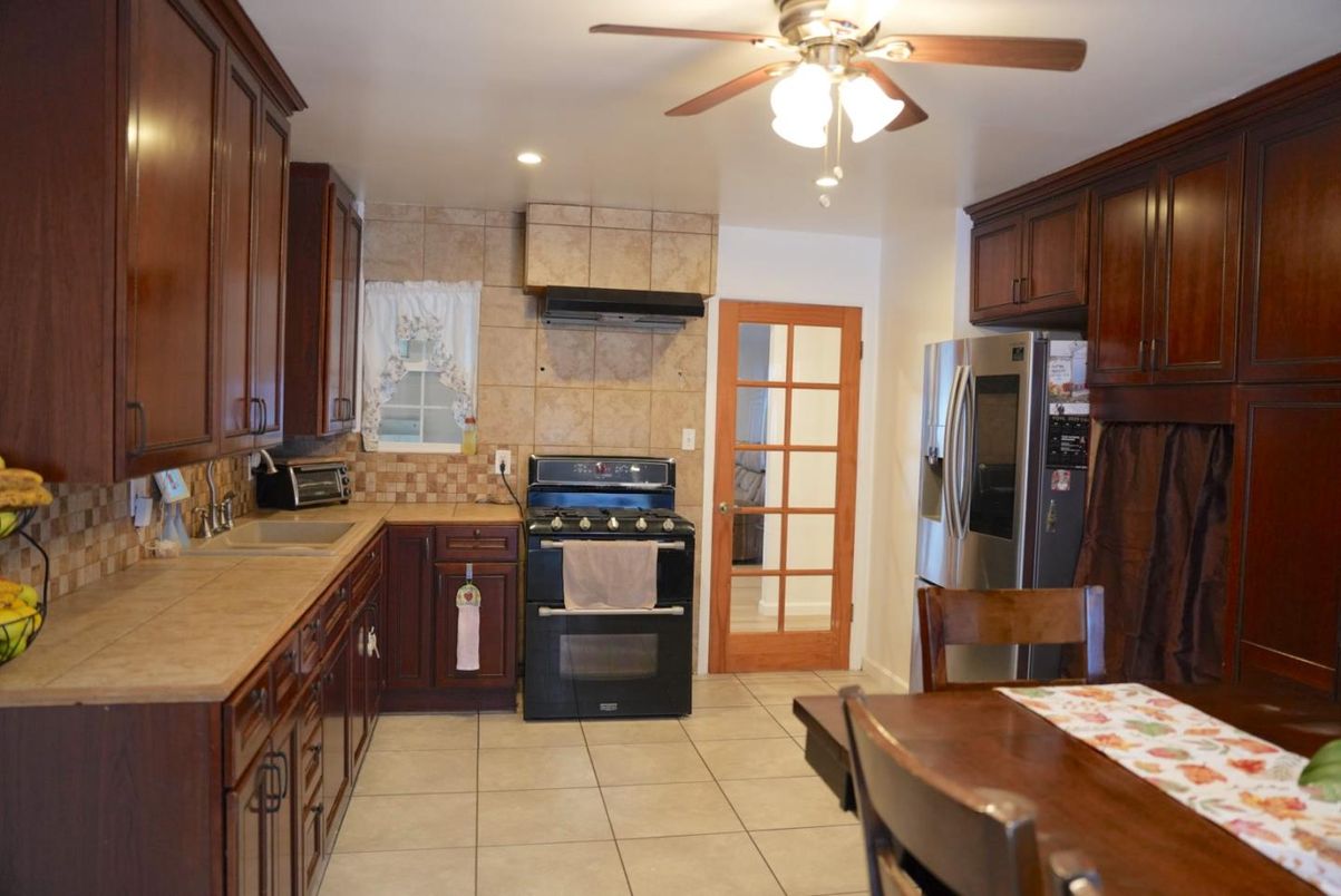 Interior, Kitchen, Recessed Lighting, Tile Countertops