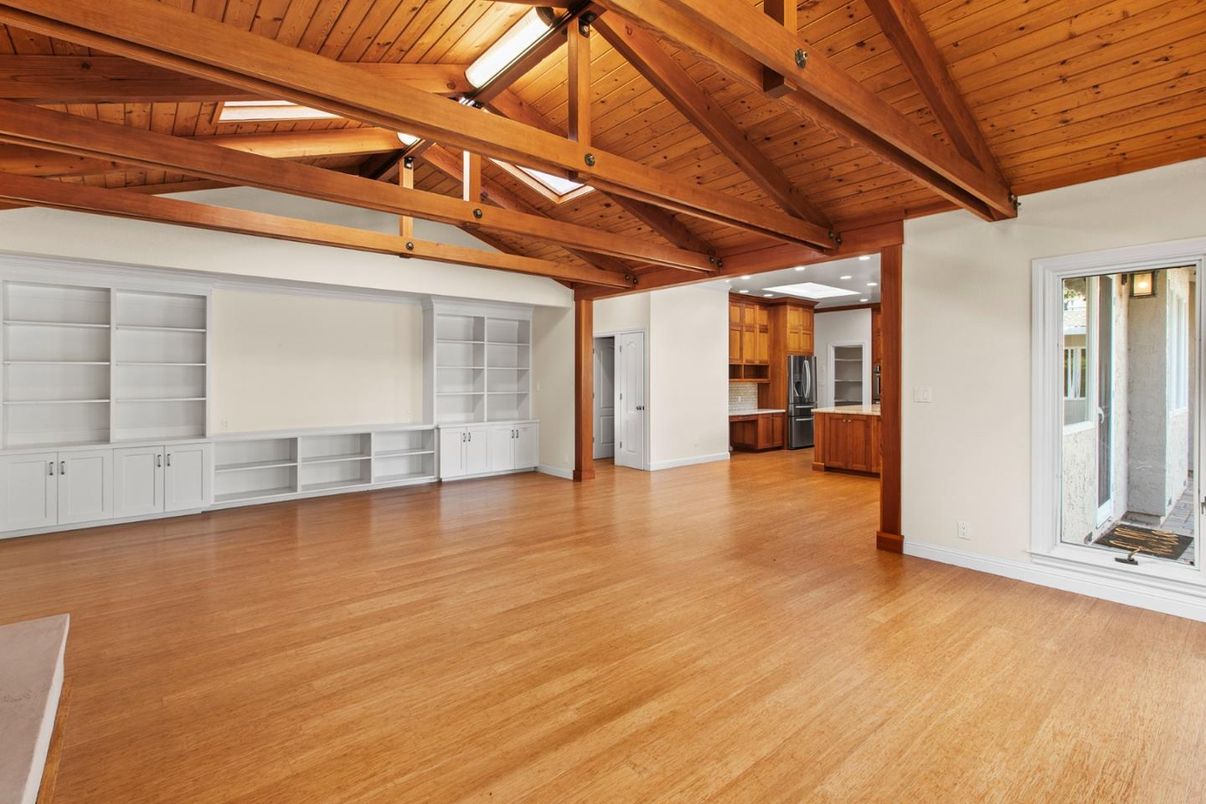 Empty room, Interior, Wooden Beams, Wooden Ceilings, Wood Texture Flooring