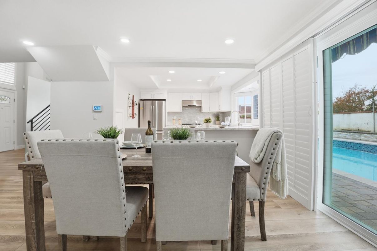 Dining room, Interior, Kitchen, Recessed Lighting, Stainless Steel Appliances, Wood Texture Flooring
