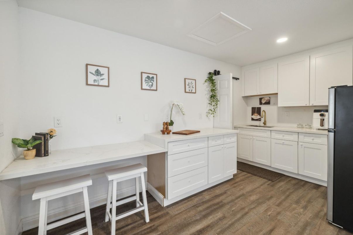 Interior, Kitchen, Recessed Lighting, Wood Texture Flooring