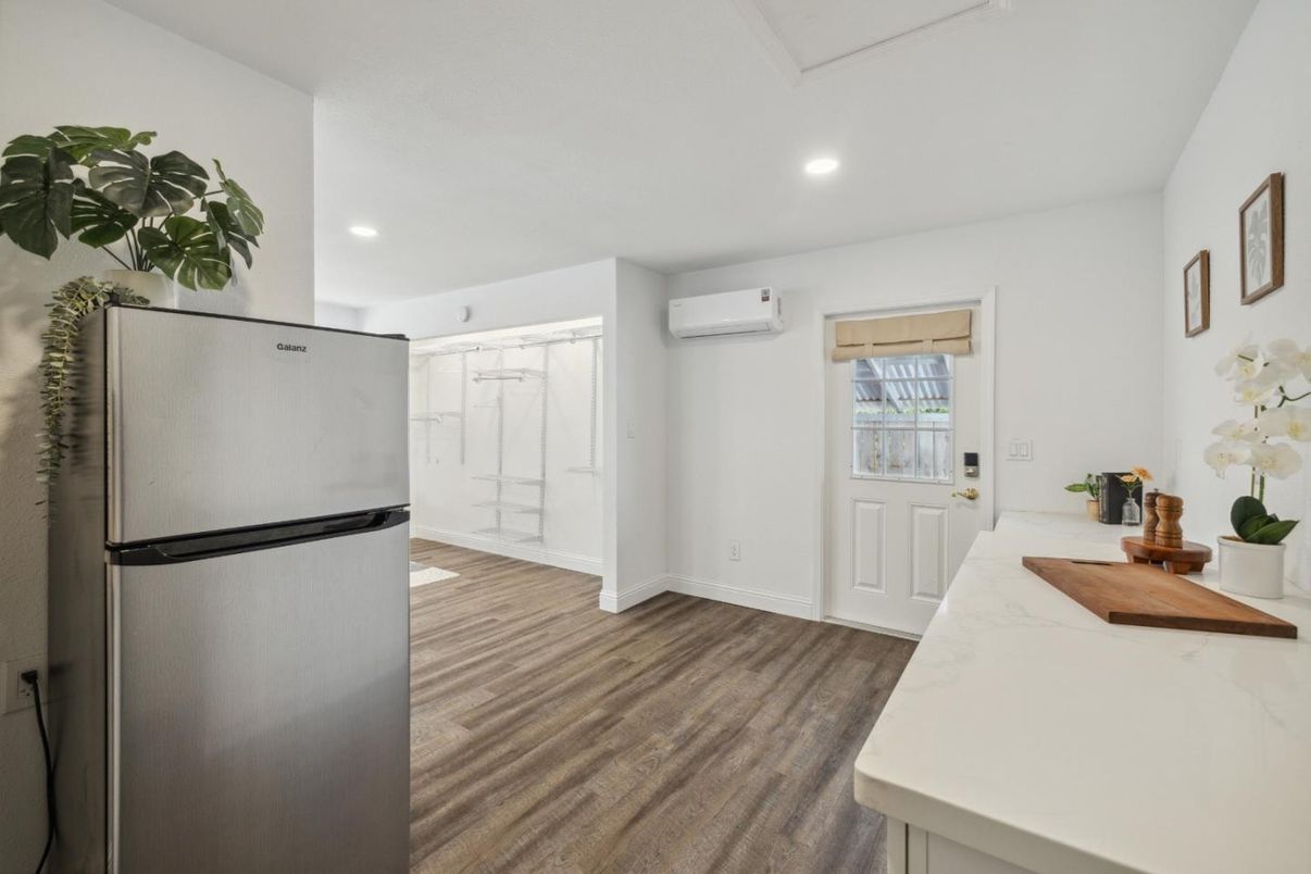 Interior, Kitchen, Recessed Lighting, Wood Texture Flooring