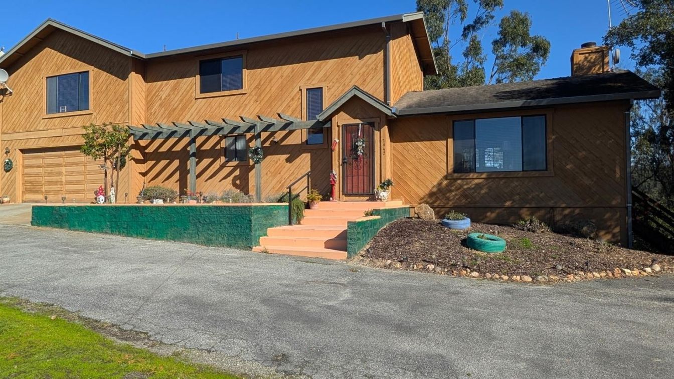 Attached, Exterior, Facade, Log Home