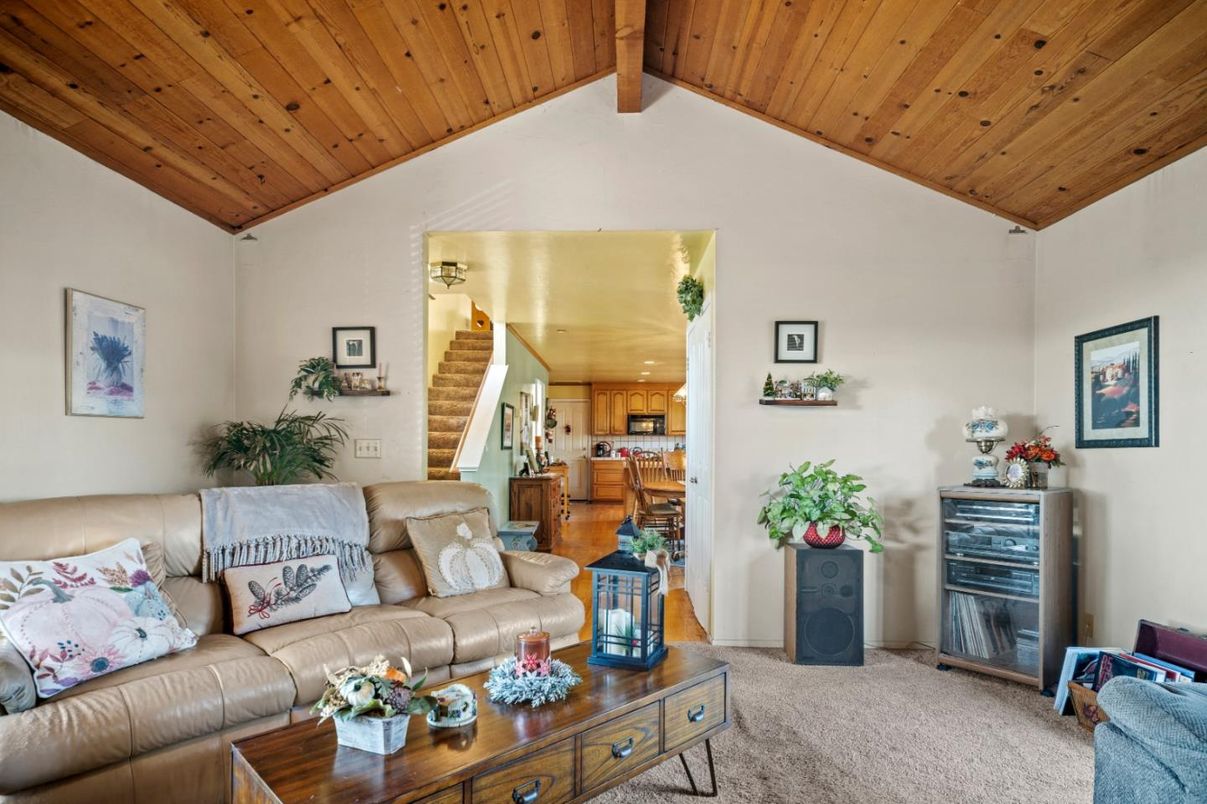 Interior, Kitchen, Living room, Recessed Lighting, Wooden Beams, Wooden Ceilings