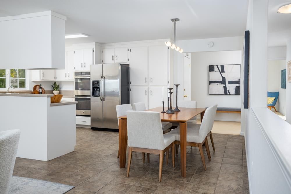 Dining room, Interior, Kitchen, Pendant Lights, Stainless Steel Appliances