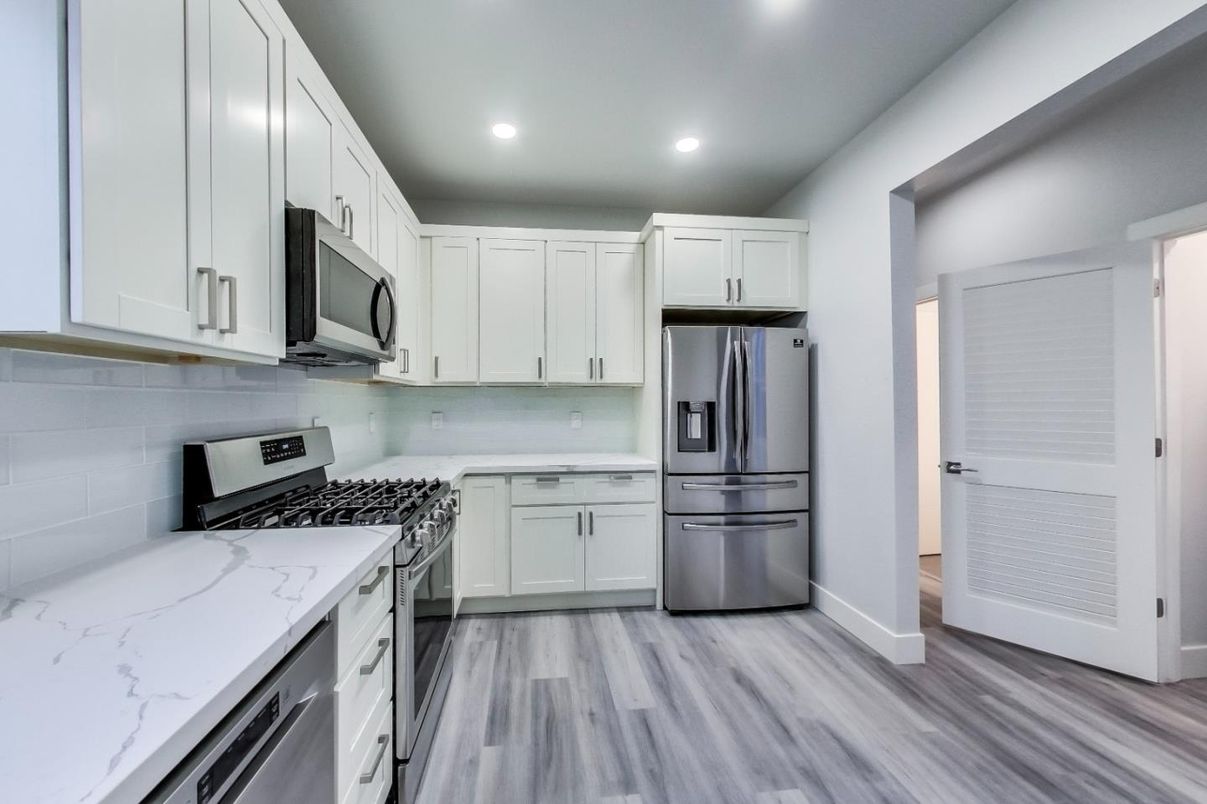 Interior, Kitchen, Recessed Lighting, Wood Texture Flooring