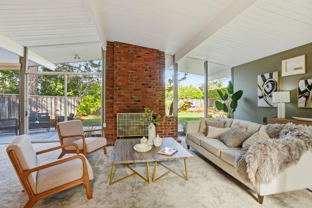 Interior, Living room, Stone Walls, Sun Room