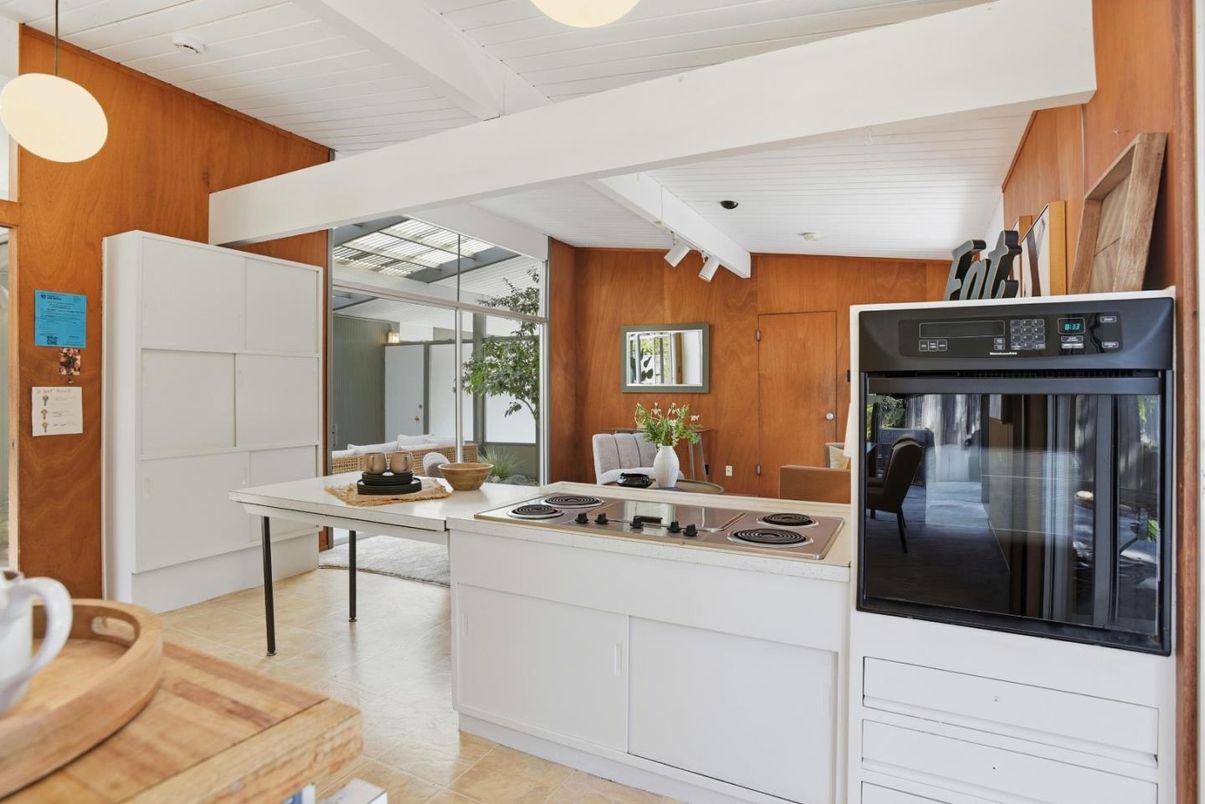 Interior, Kitchen, Pendant Lights, Wooden Walls