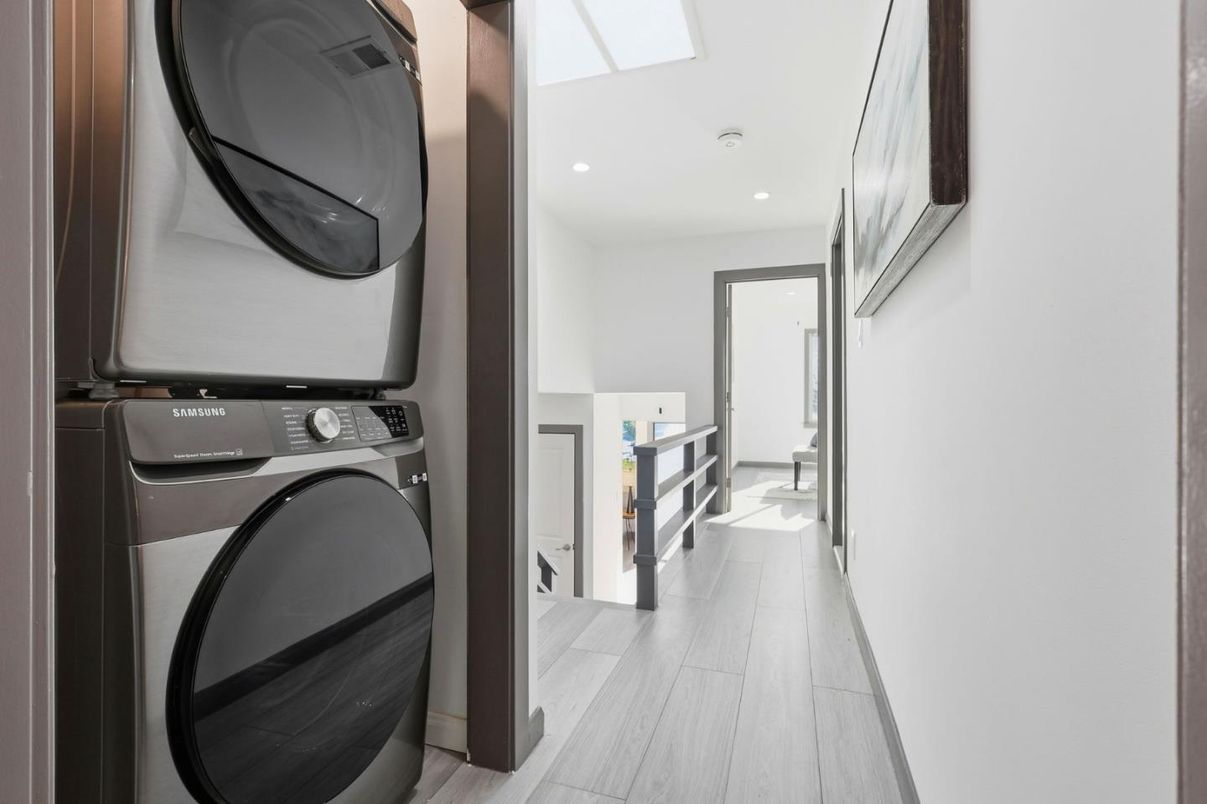 Interior, Recessed Lighting, Utility Closets, Washer, Wood Texture Flooring