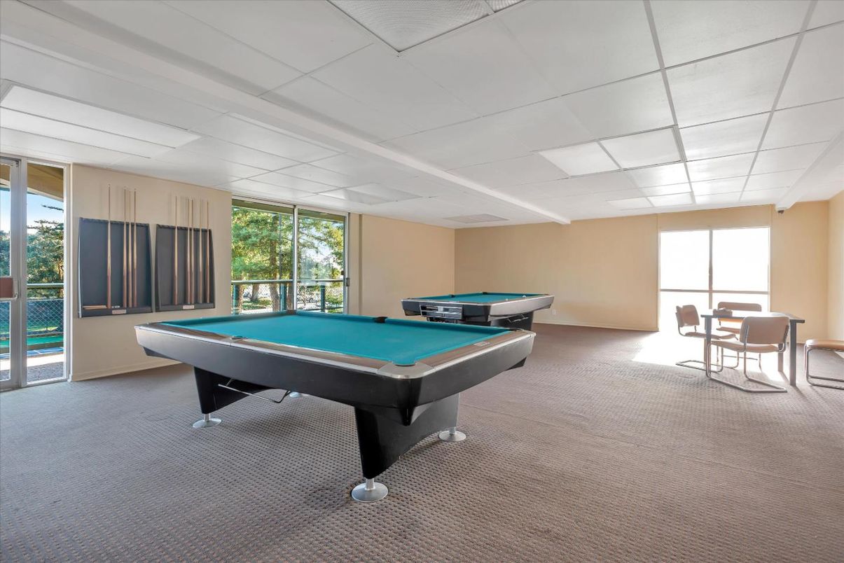 Billiard Table, Game Room, Interior