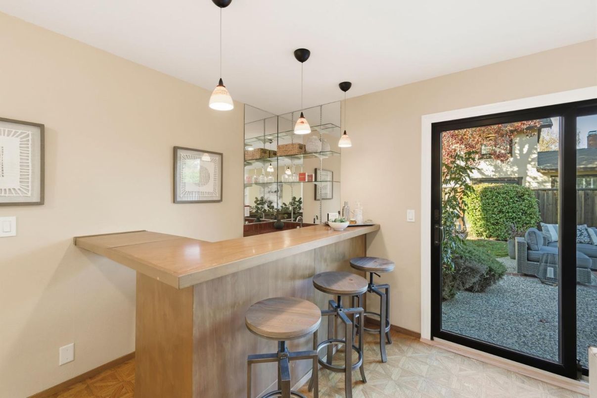 Interior, Pendant Lights, Wood Texture Flooring